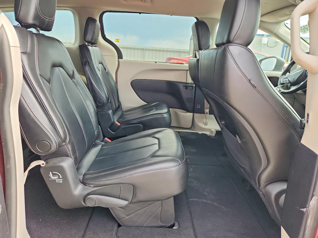 Chrysler Minivan Lxi