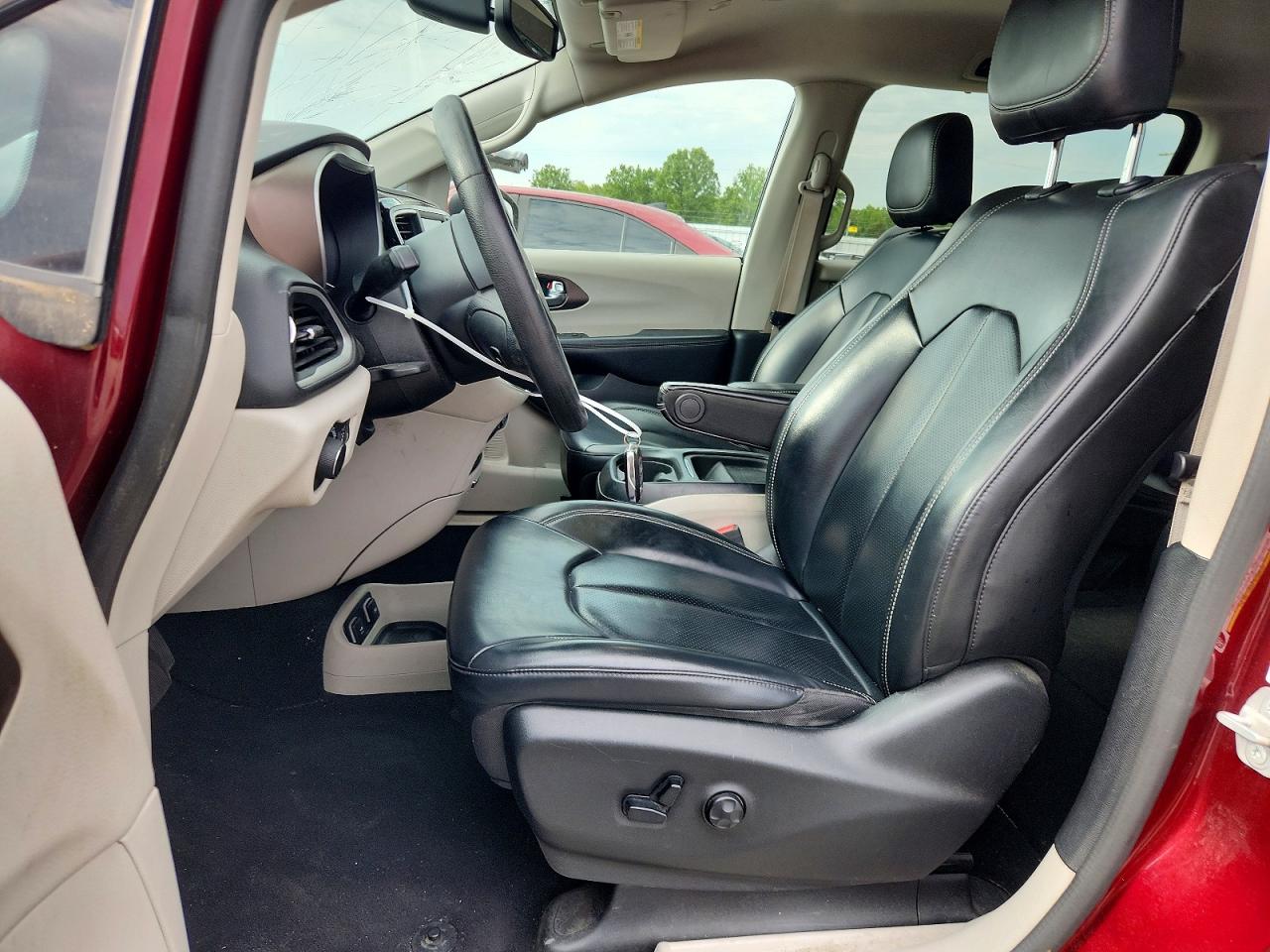 Chrysler Minivan Lxi