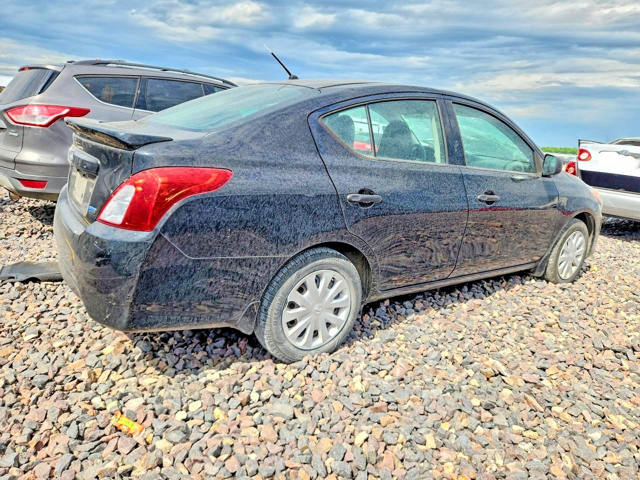 Nissan Versa 1.6 S Plus