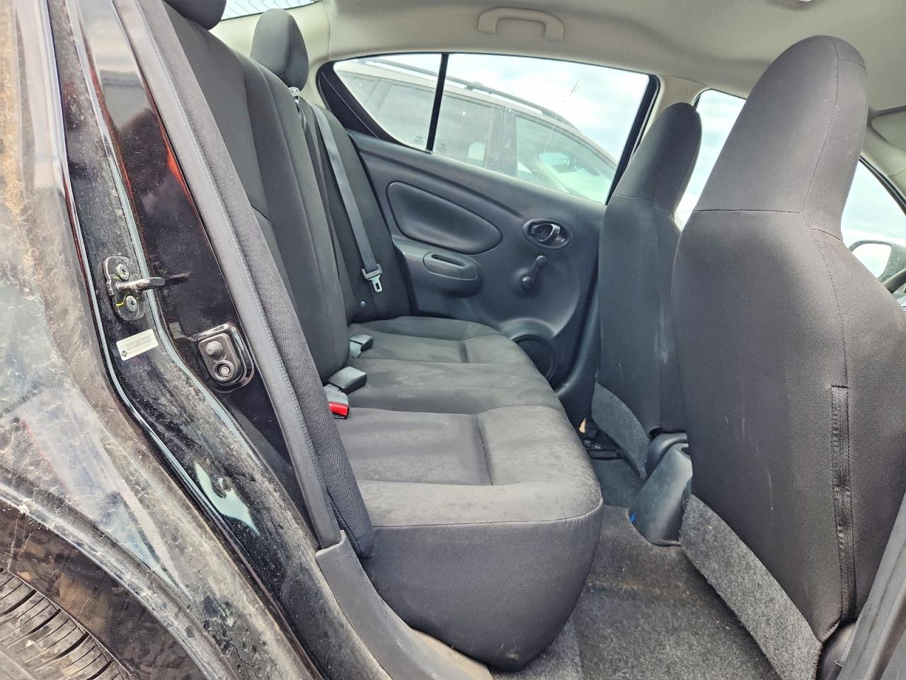 Nissan Versa 1.6 S Plus