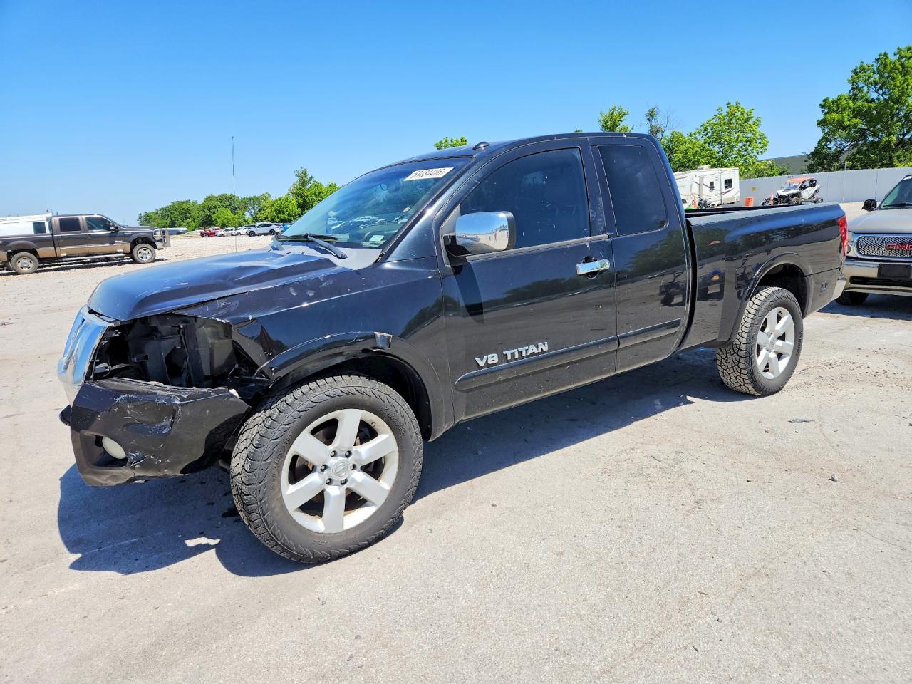 Salvage Nissan Titan Image