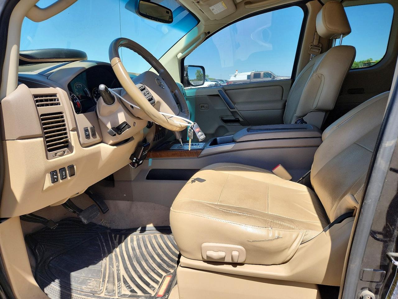 Nissan Titan Xe