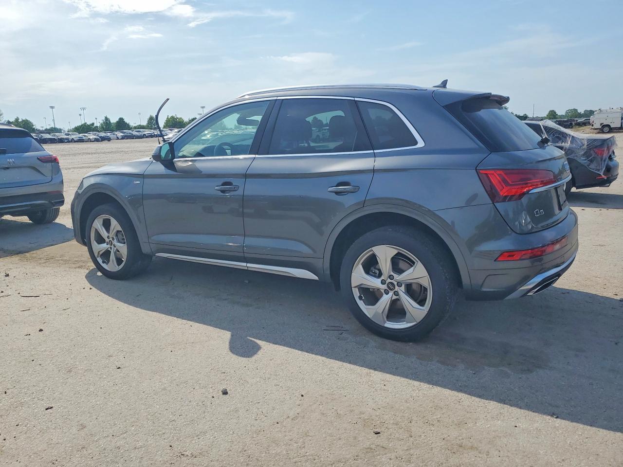 Audi Q5 Premium Plus 45