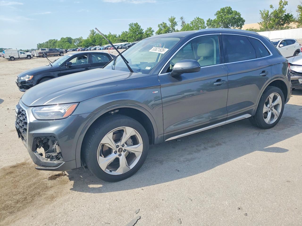 Salvage Audi Q5 Image