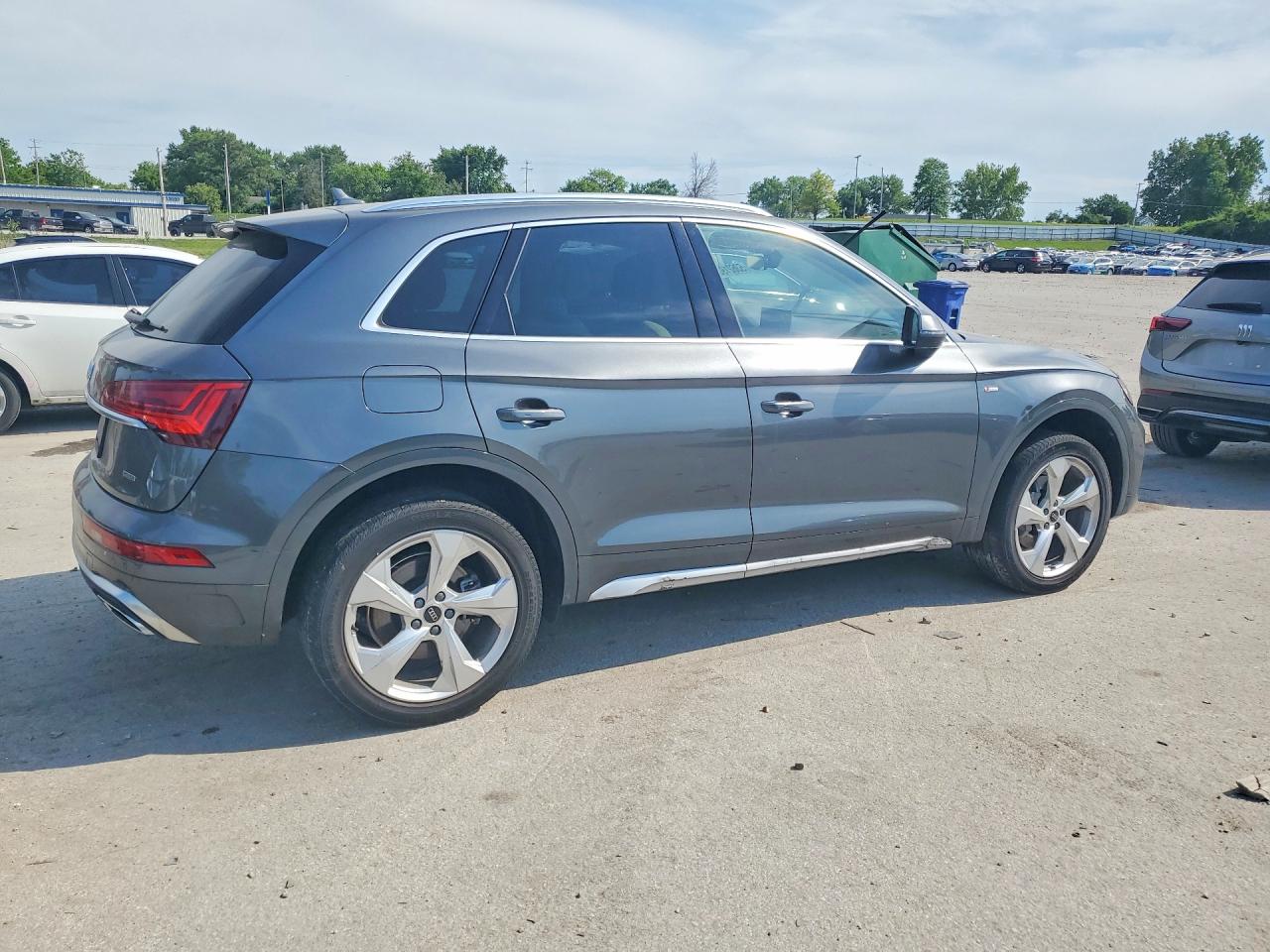 Audi Q5 Premium Plus 45