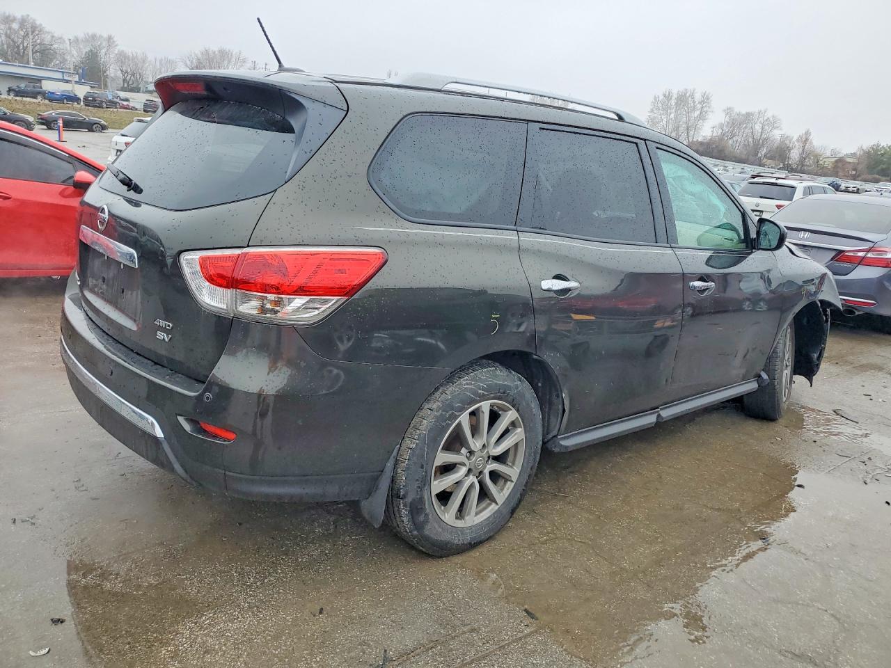 Nissan Pathfinder Sv