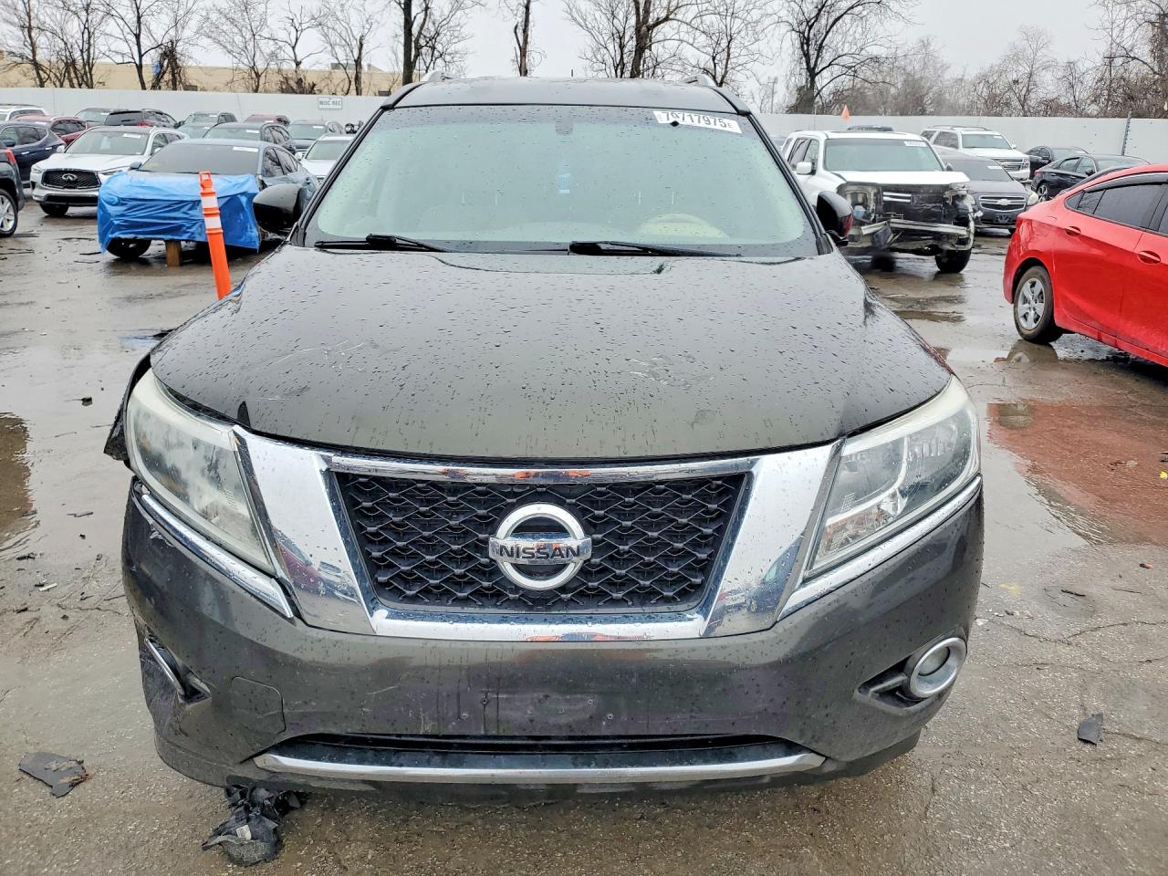Nissan Pathfinder Sv