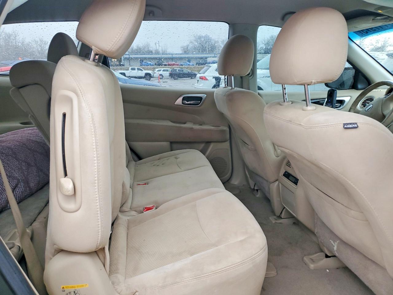 Nissan Pathfinder Sv