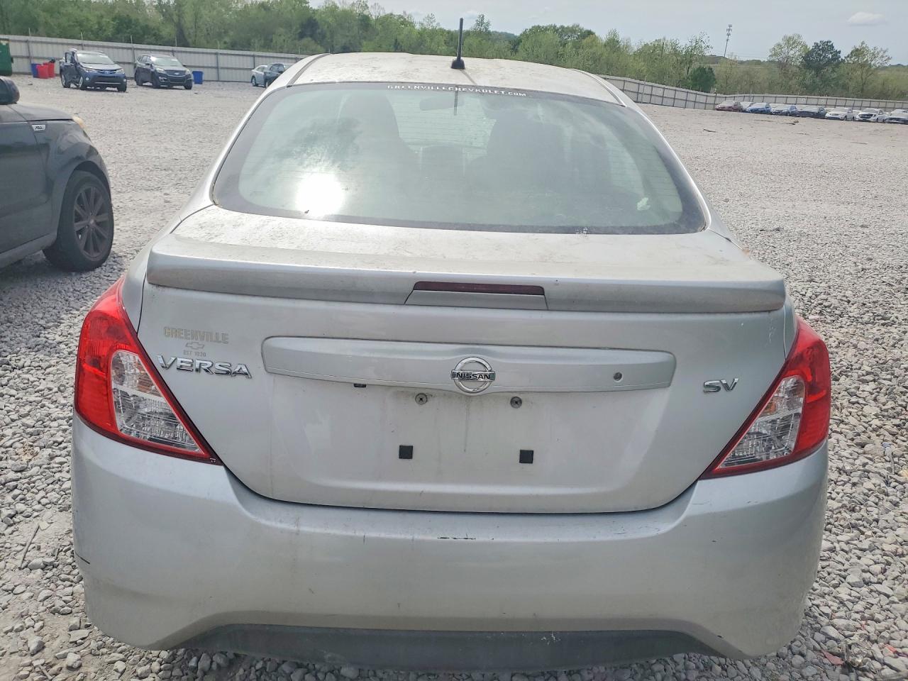 Nissan Versa Sv