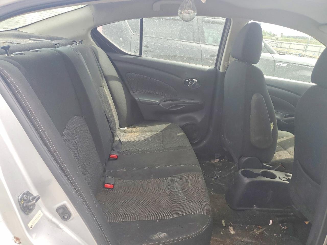 Nissan Versa Sv