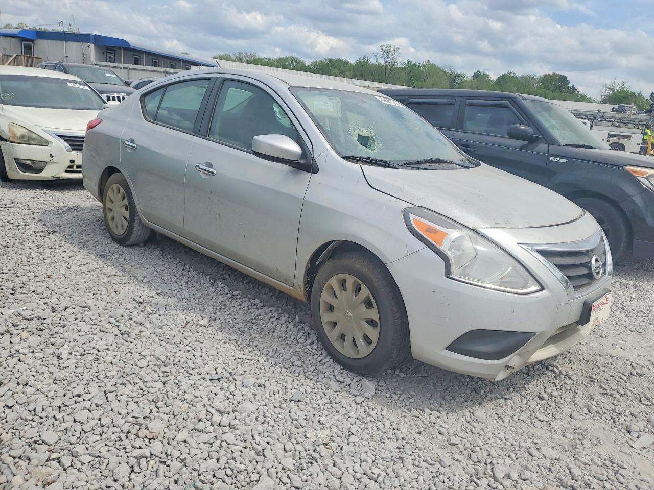 Nissan Versa Sv