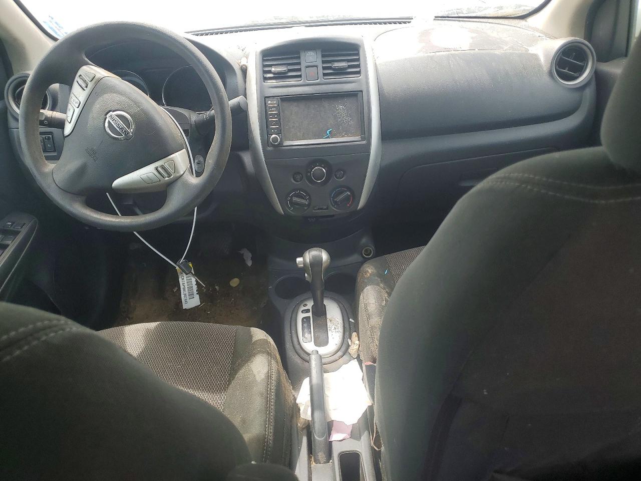 Nissan Versa Sv
