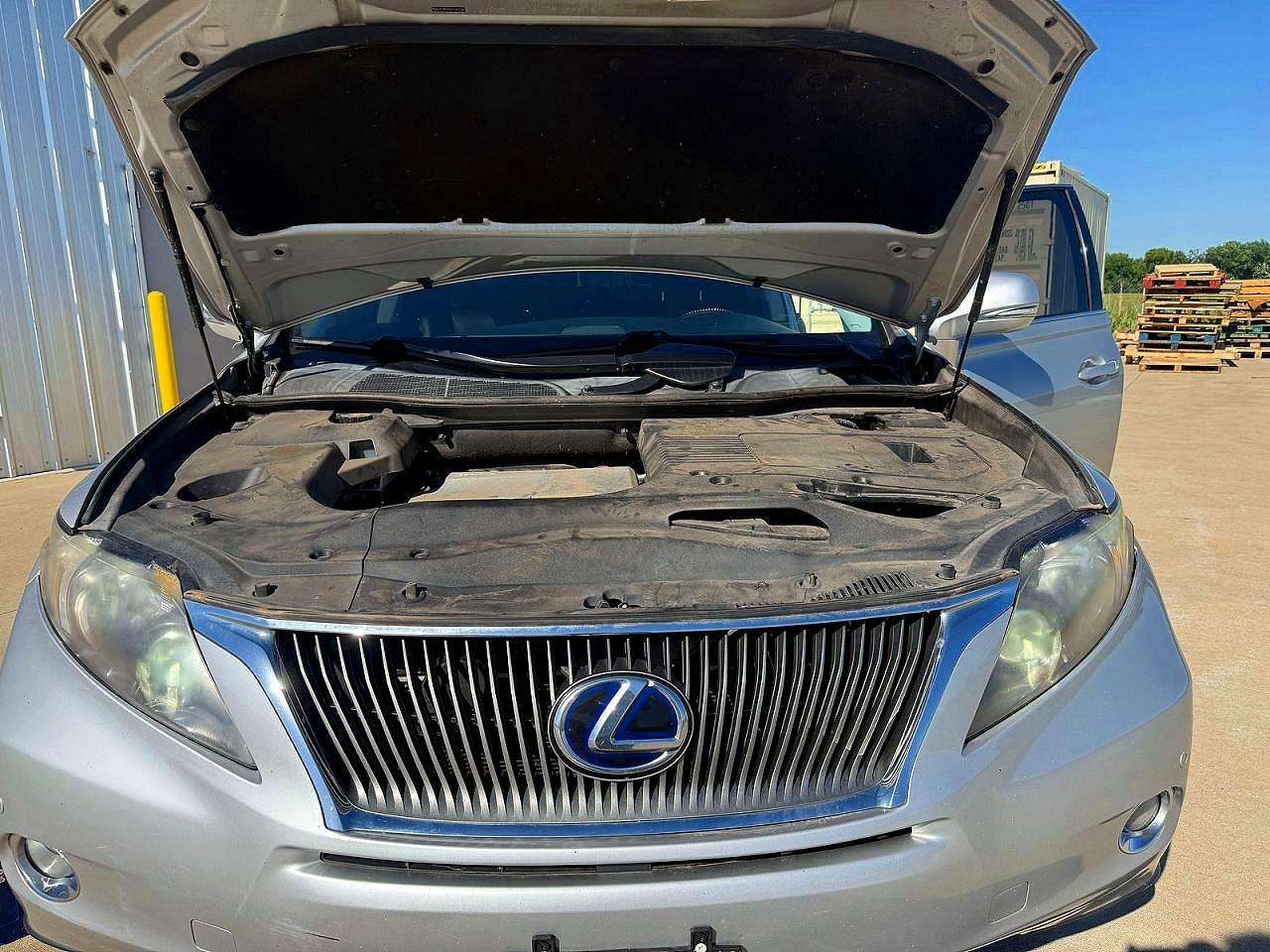 Lexus RX Base