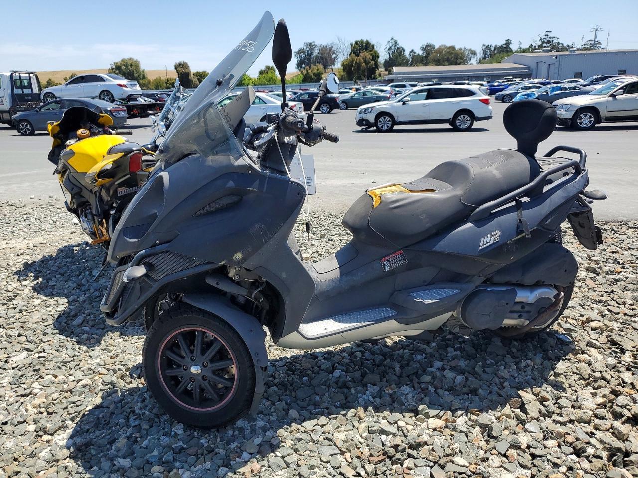 Piaggio Scooter 500