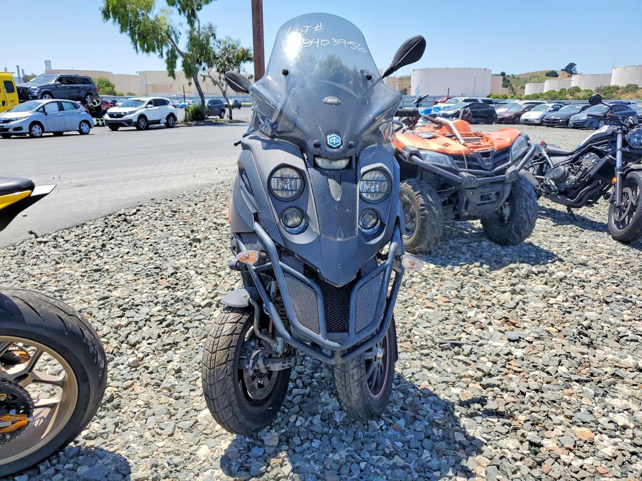 Piaggio Scooter 500