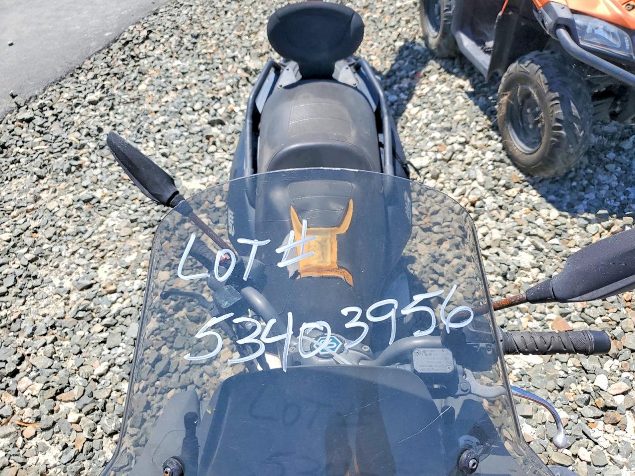 Piaggio Scooter 500