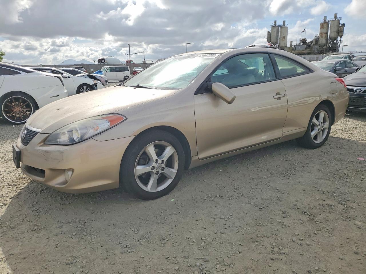 Salvage Toyota Camry Image