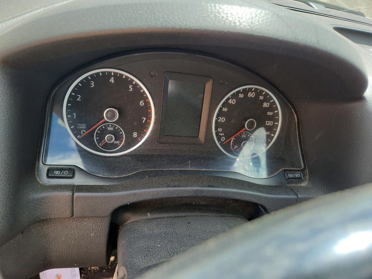 Volkswagen Tiguan S
