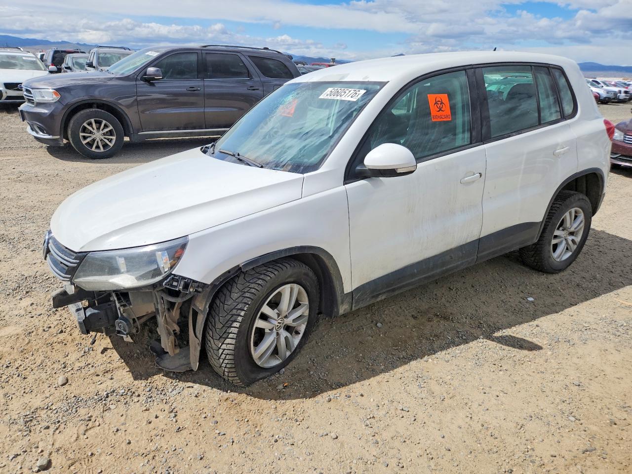 Salvage Volkswagen Tiguan Image