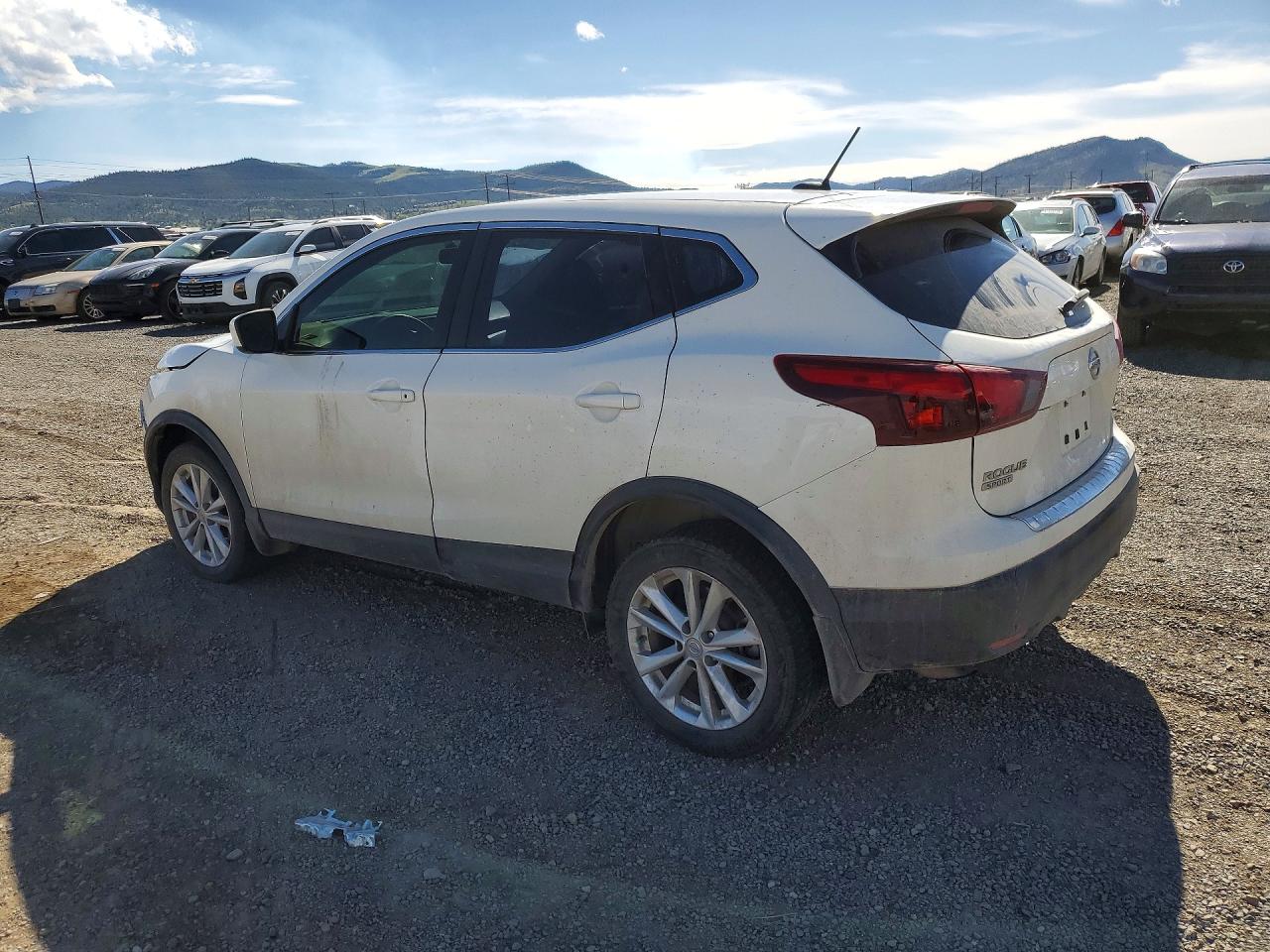 Nissan Rogue S