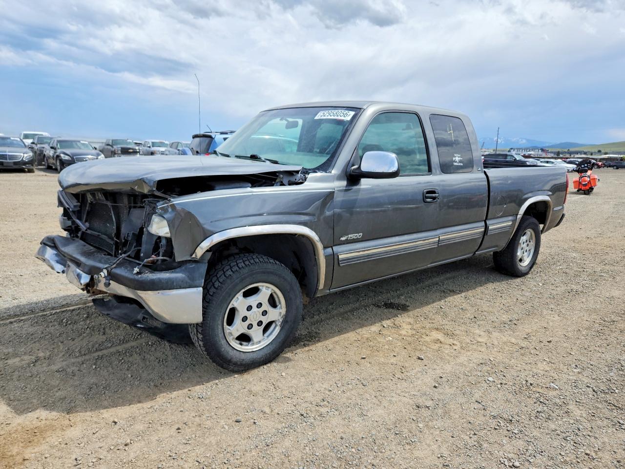 Salvage Chevrolet Silverado Image