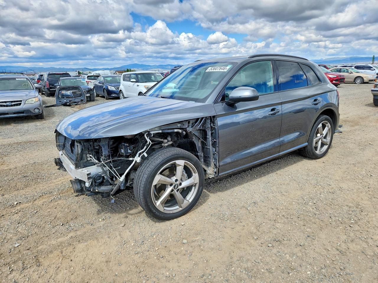 Salvage Audi Q5 Image