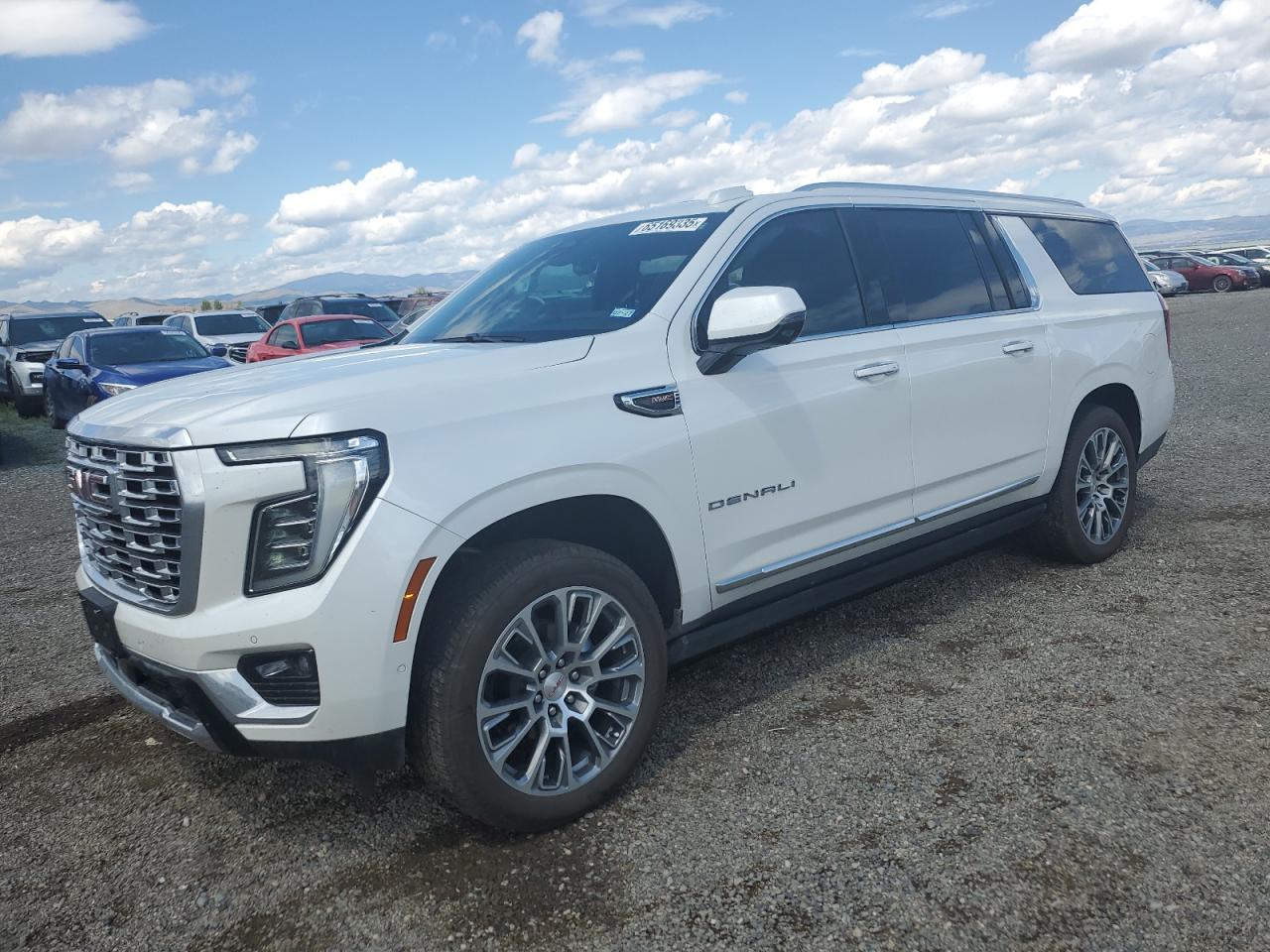 Salvage GMC Yukon Image