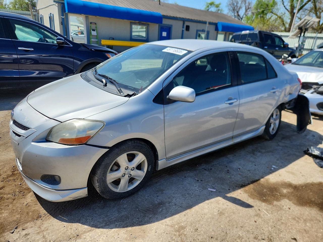 Salvage Toyota Yaris Image