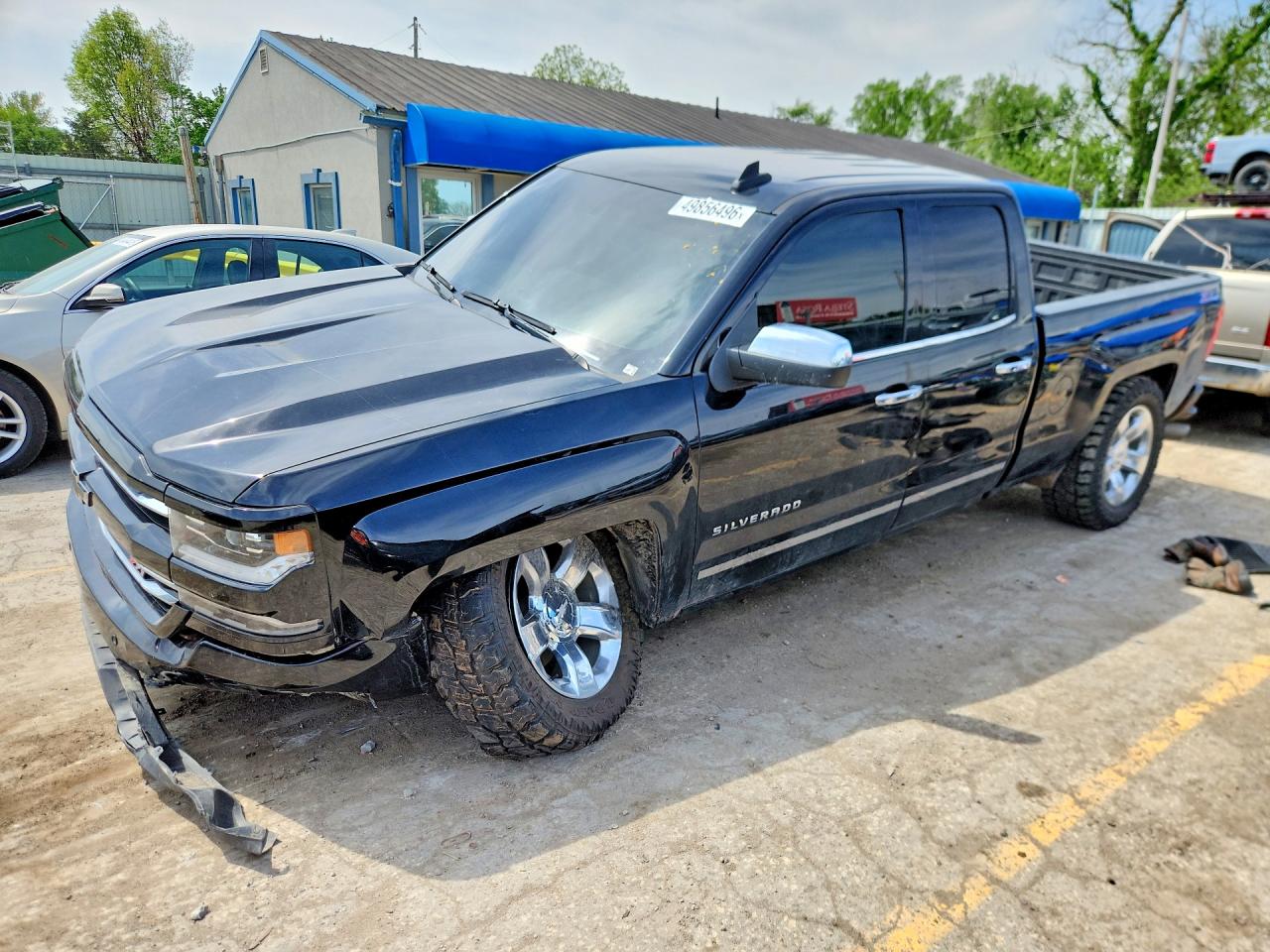 Salvage Chevrolet Silverado Image