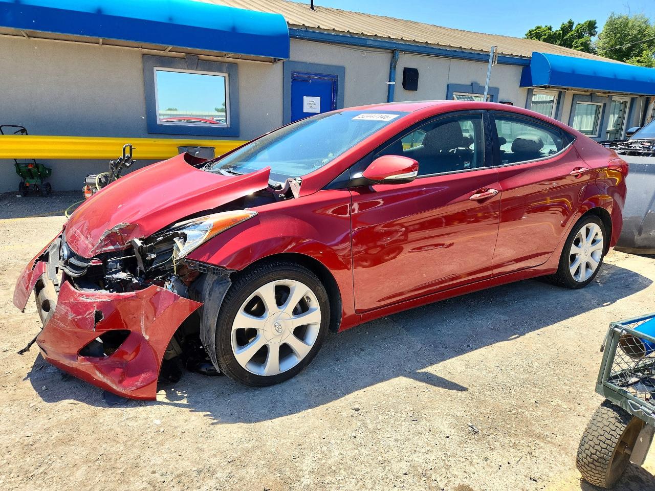Salvage Hyundai ELANTRA Image