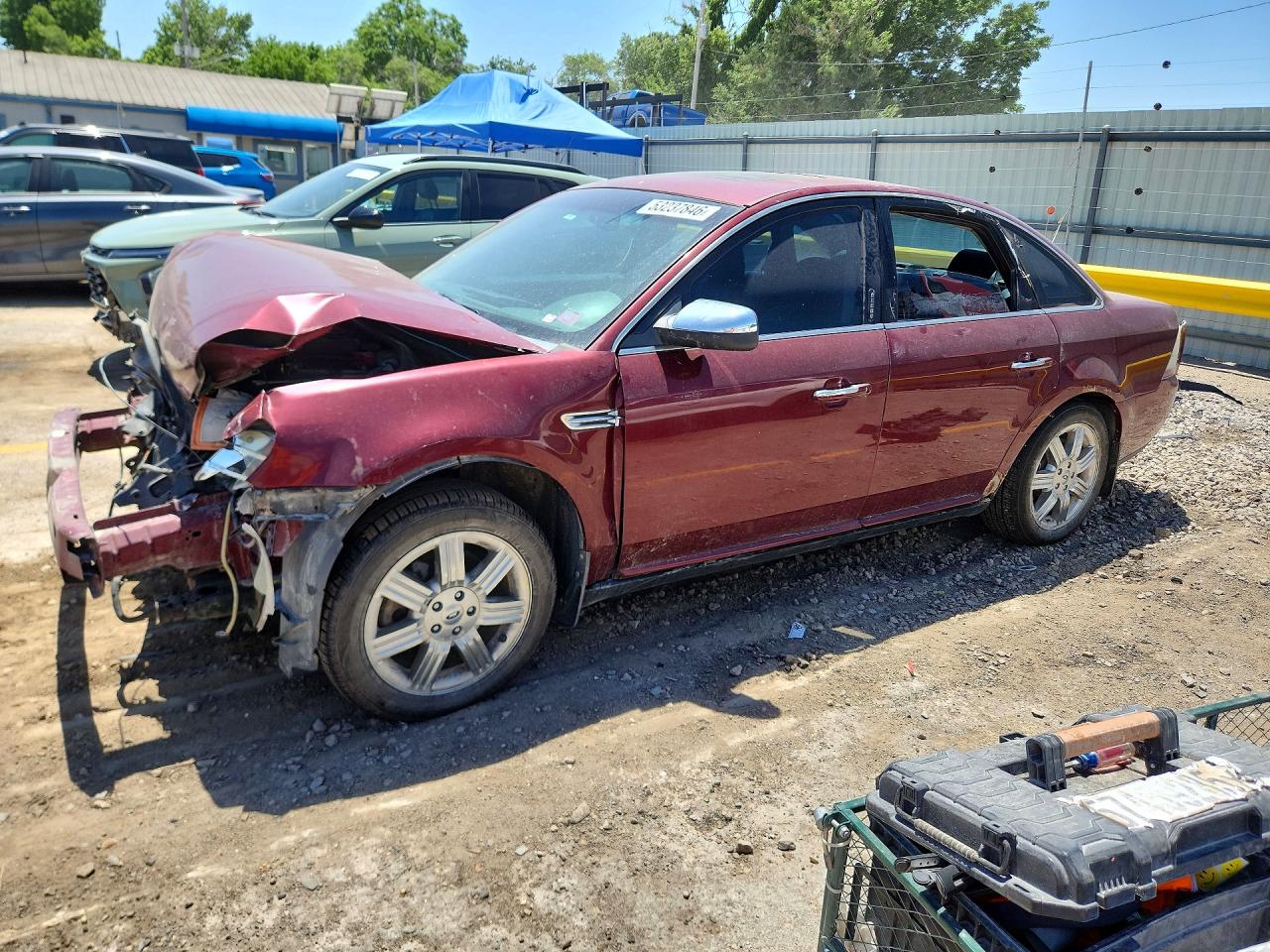 Salvage Ford Taurus Image