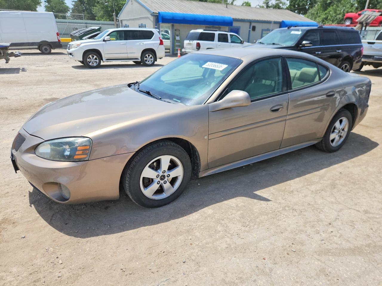 Salvage Pontiac Grandprix Image