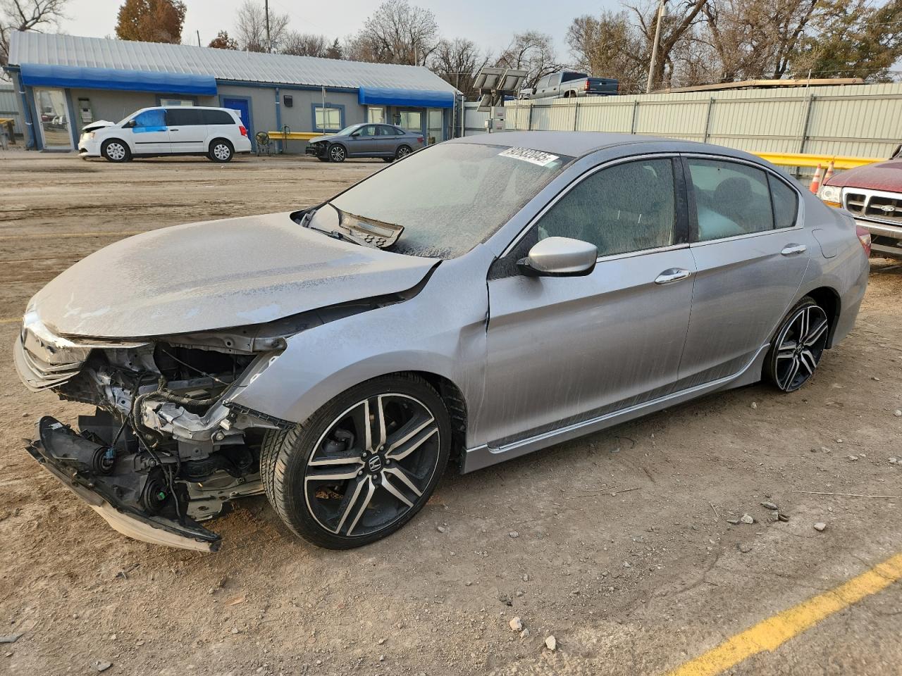 Salvage Honda Accord Image