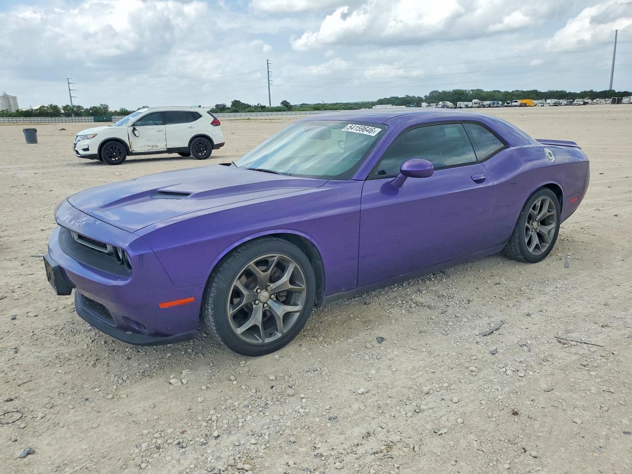 Salvage Dodge Challenger Image