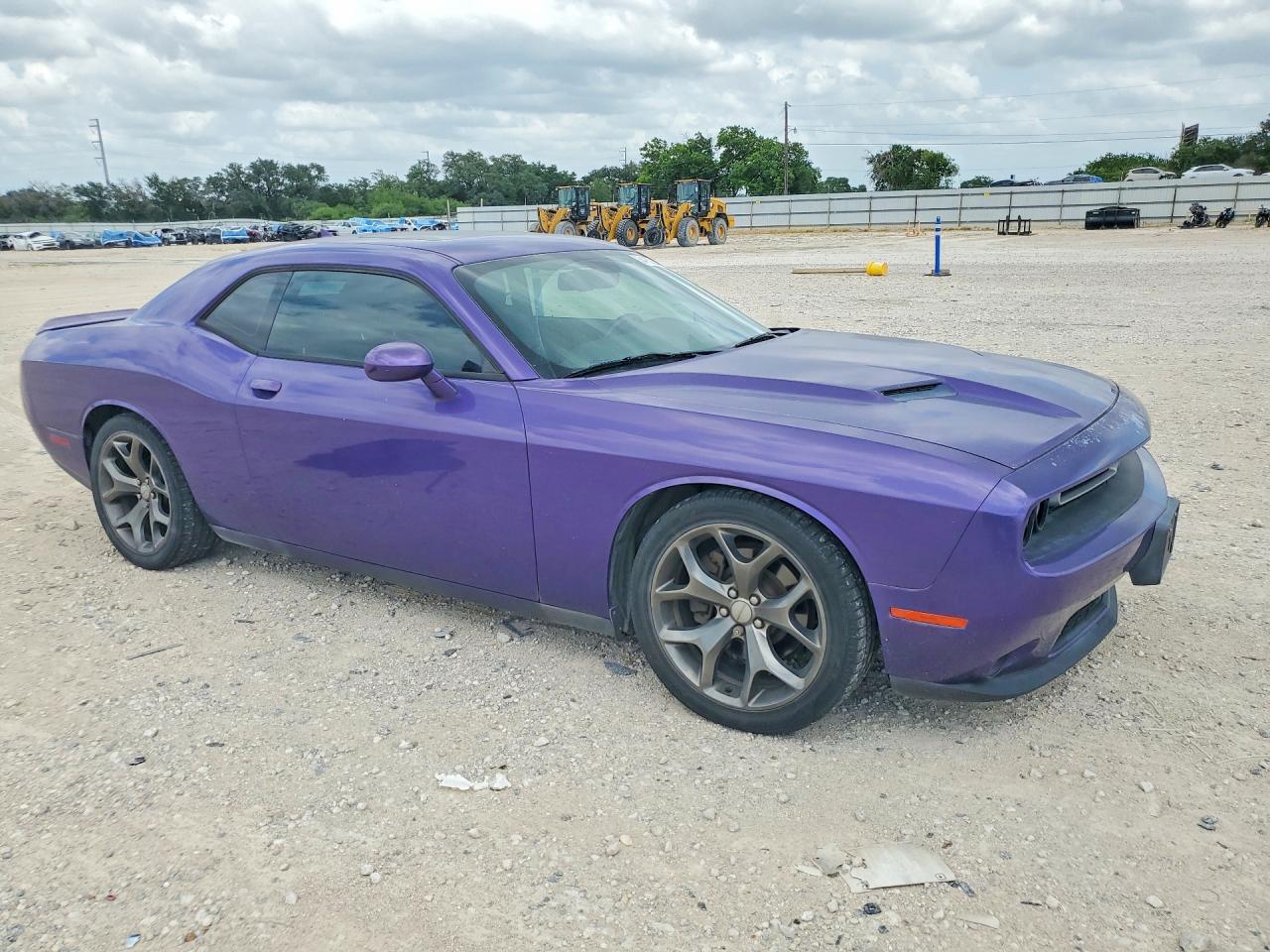Dodge Challenger Sxt