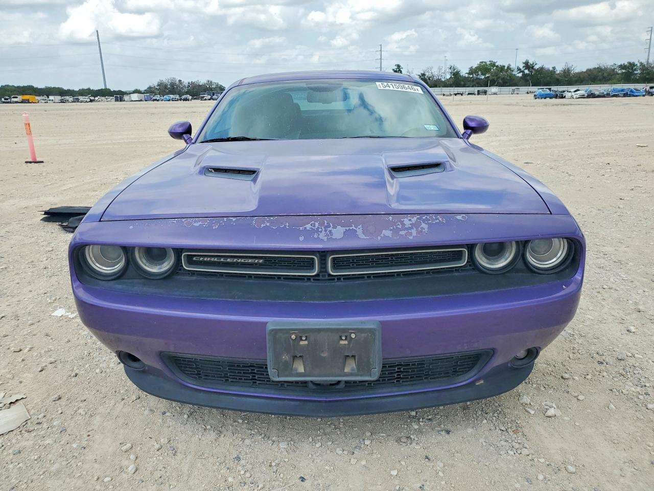 Dodge Challenger Sxt