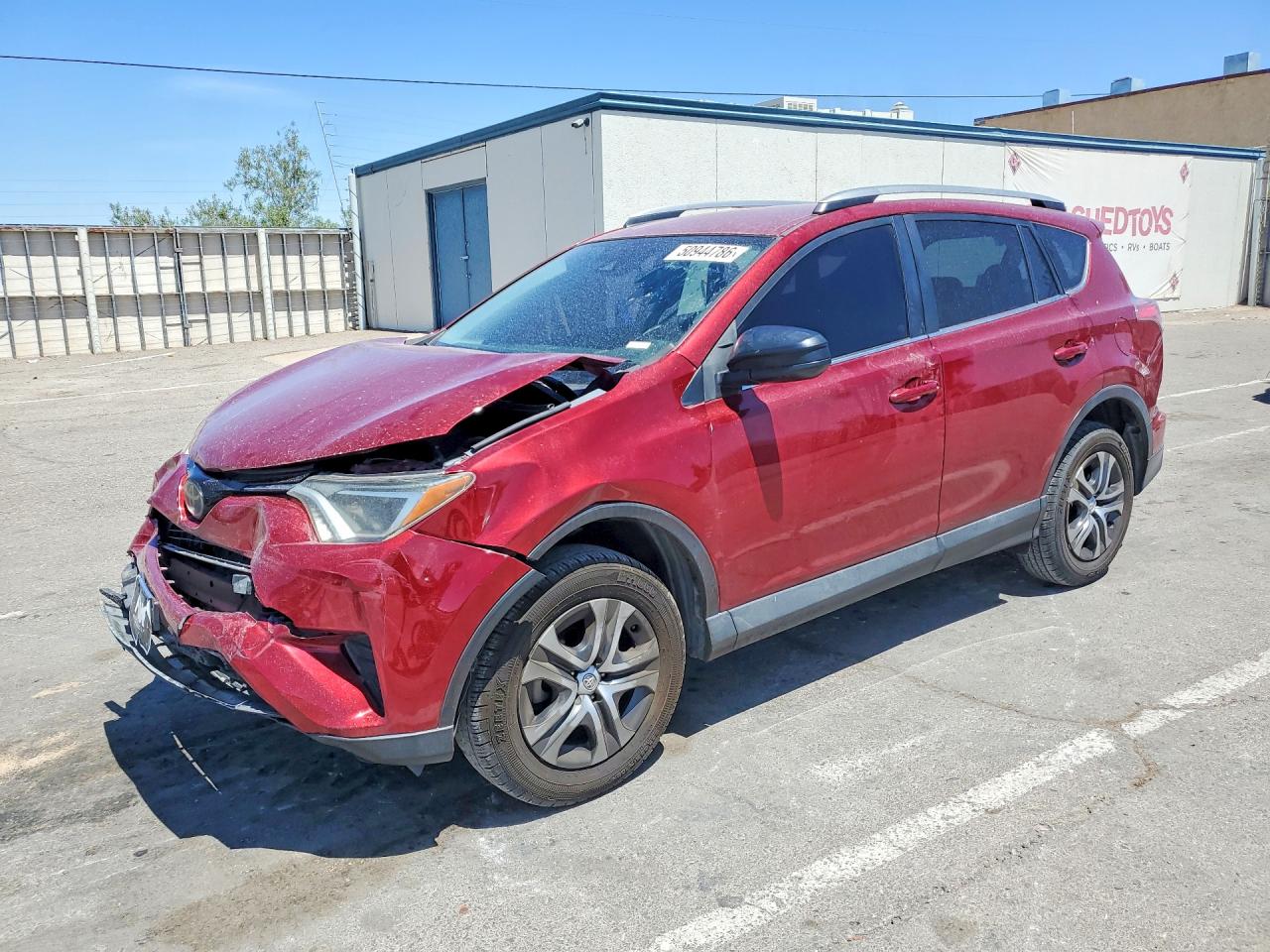 Salvage Toyota RAV4 Image