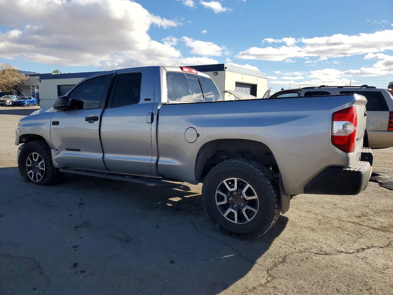 Toyota Tundra Sr5