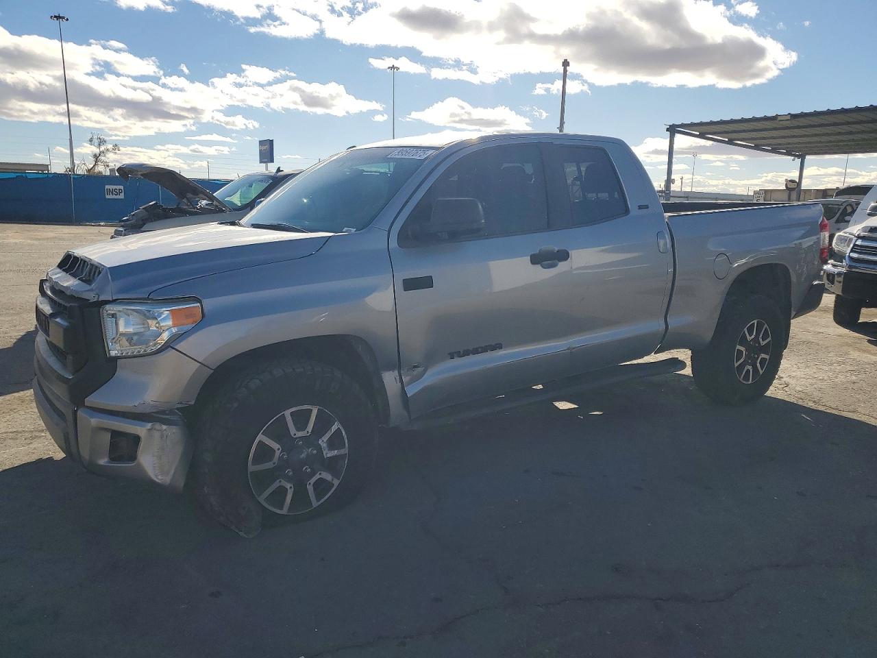 Salvage Toyota Tundra Image