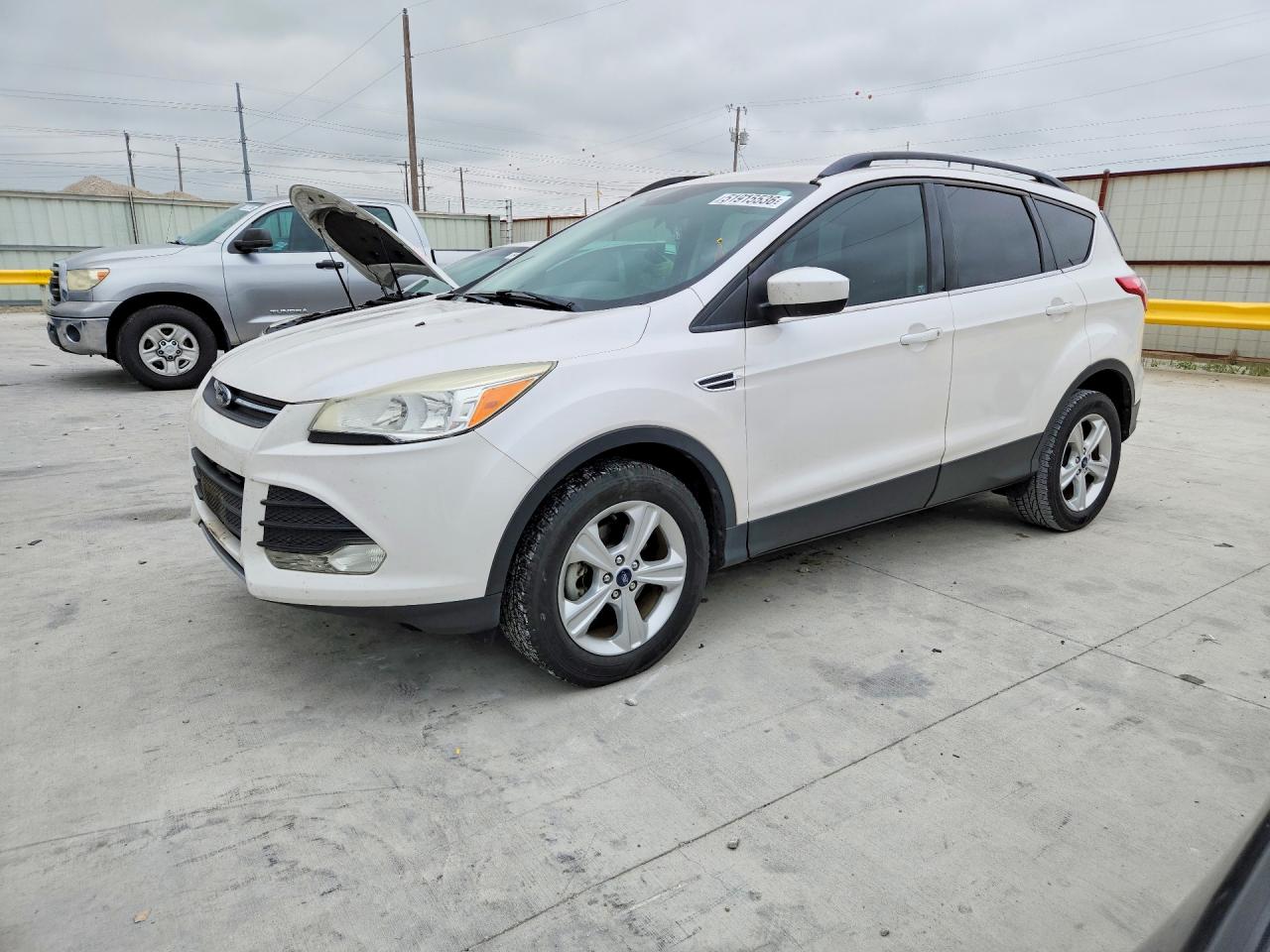 Salvage Ford Escape Image
