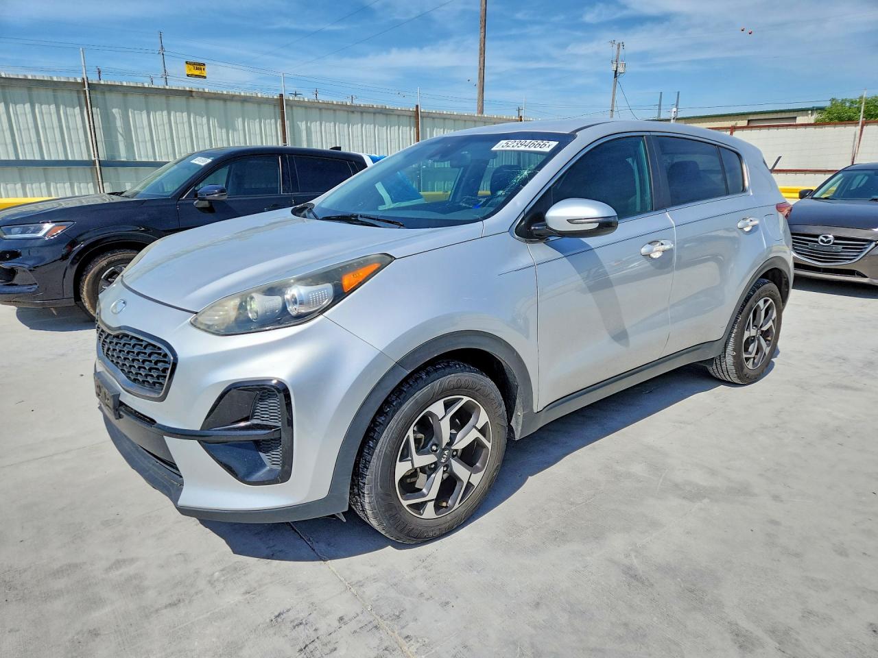 Salvage Kia Sportage Image