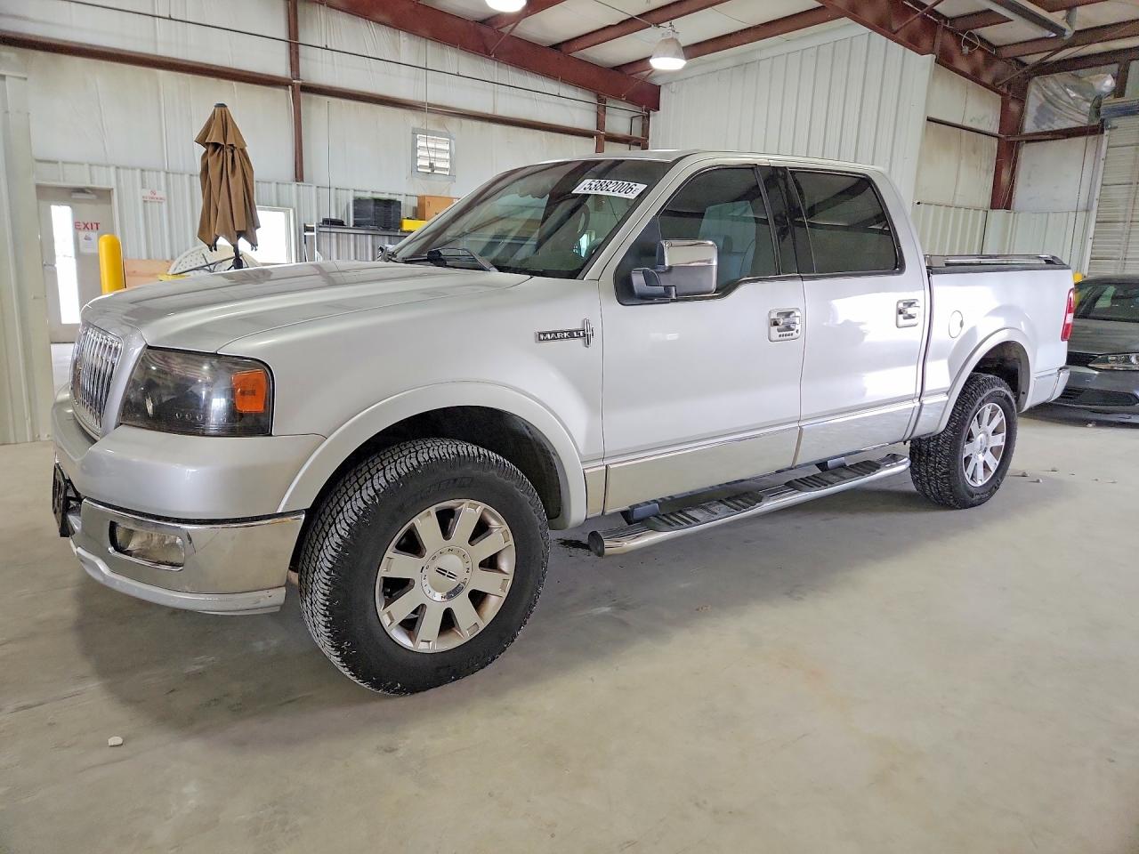 Salvage Lincoln Mark LT Image