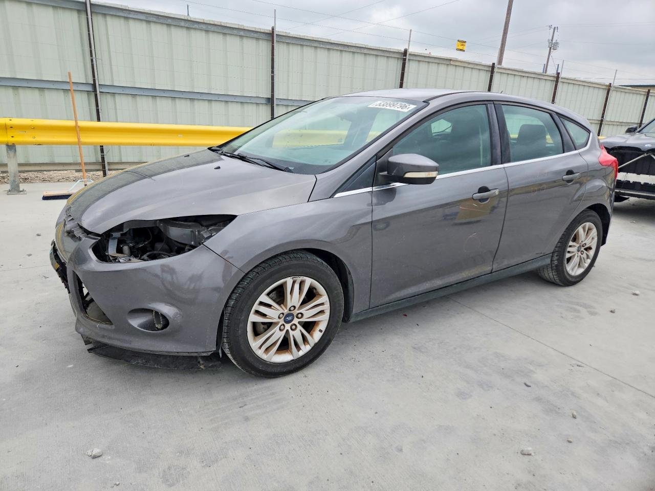 Salvage Ford Focus Image