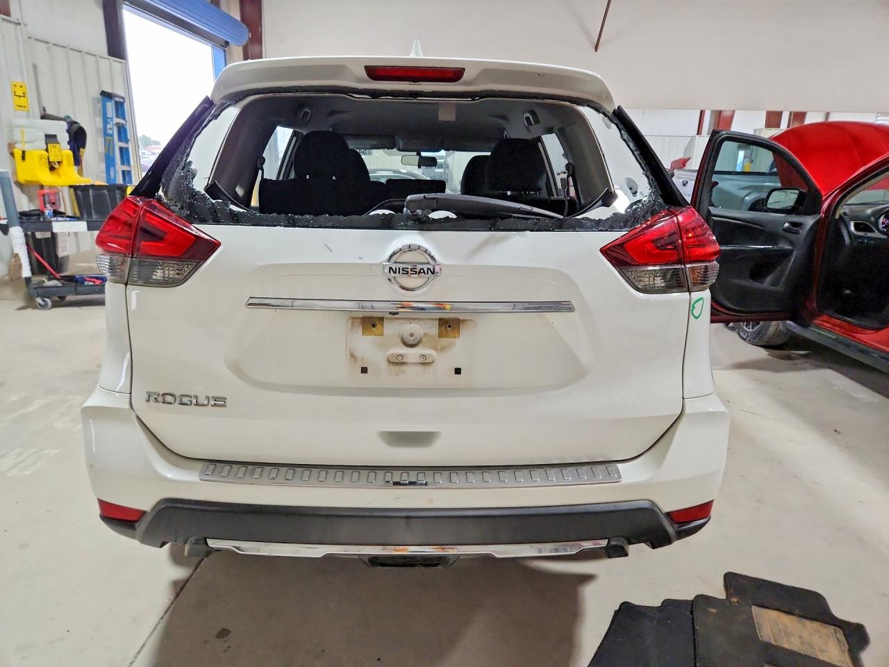 Nissan Rogue S