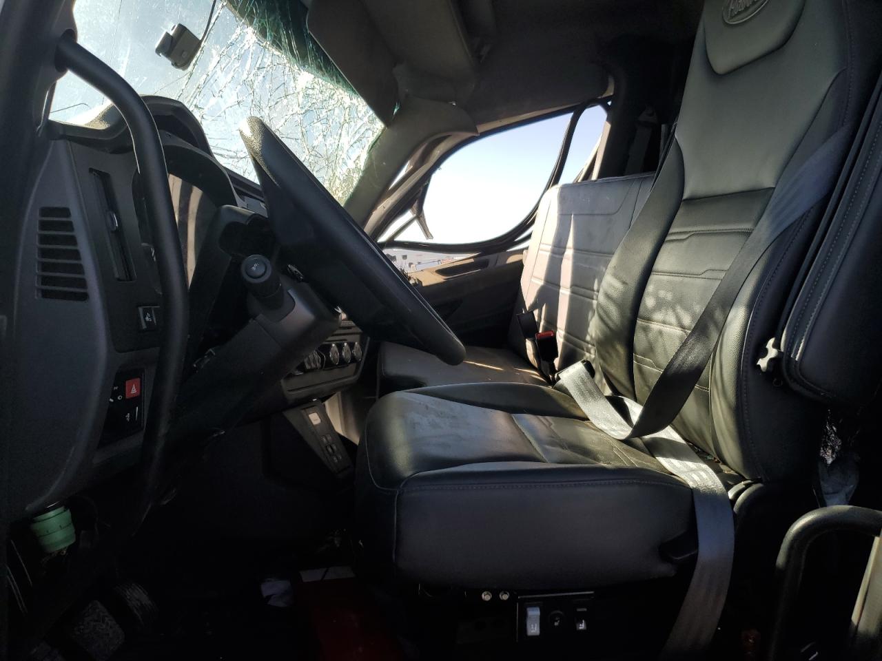 Peterbilt 536