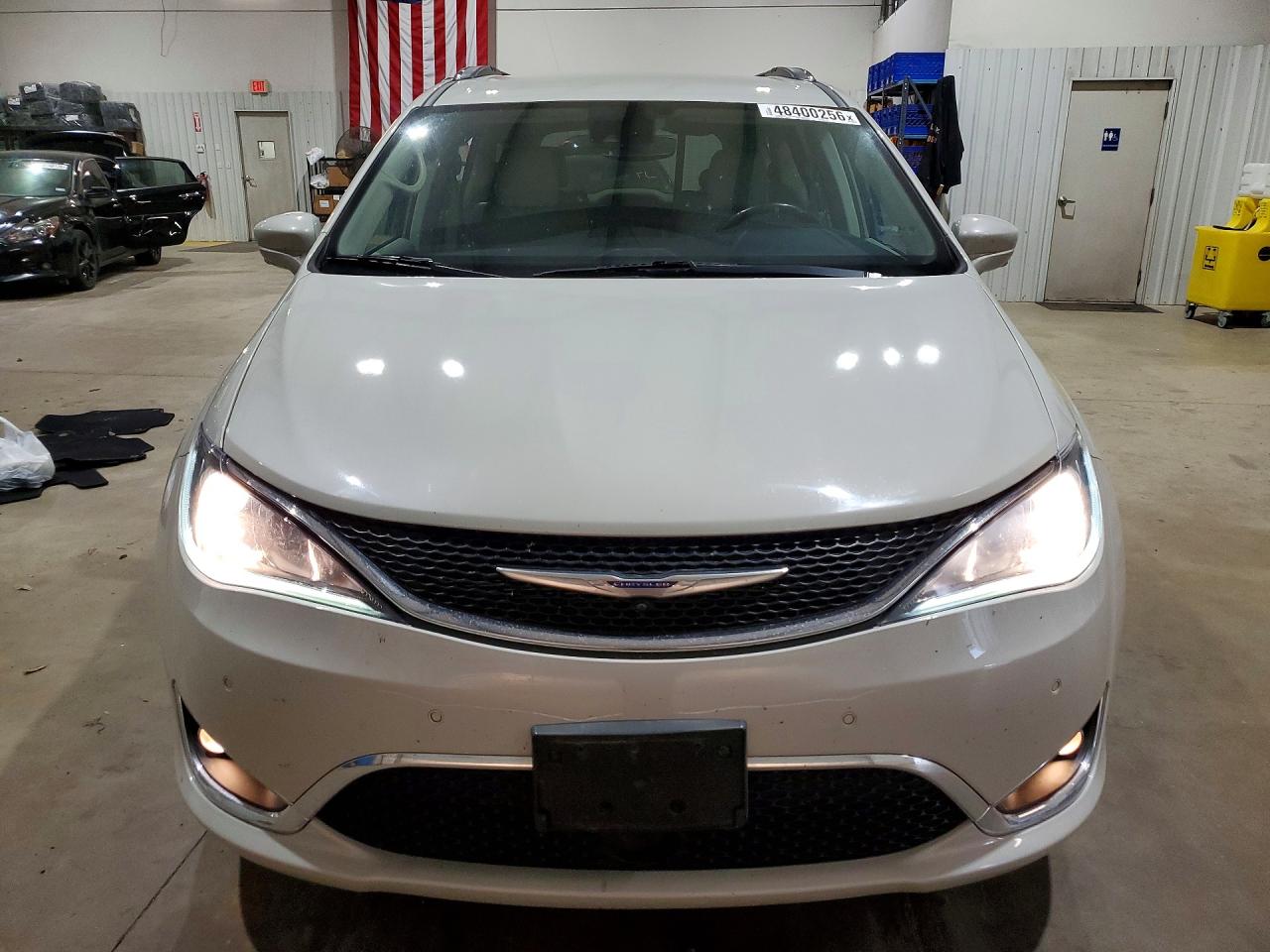 Chrysler Pacifica Touring L