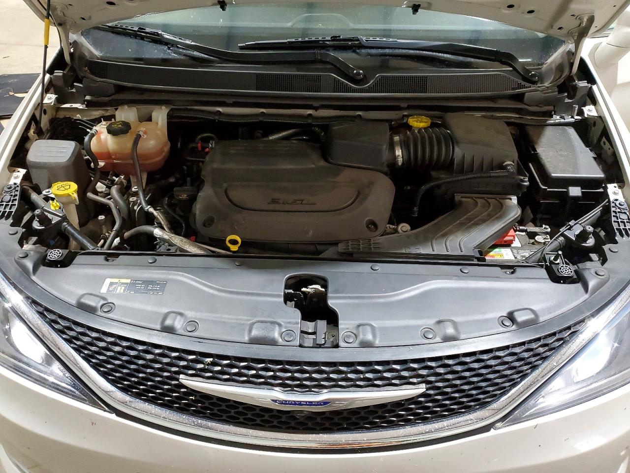 Chrysler Pacifica Touring L