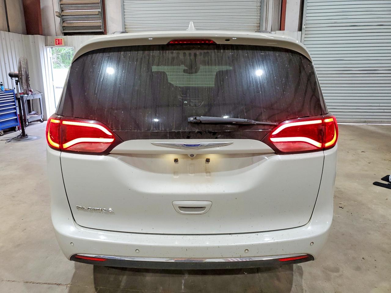Chrysler Pacifica Touring L