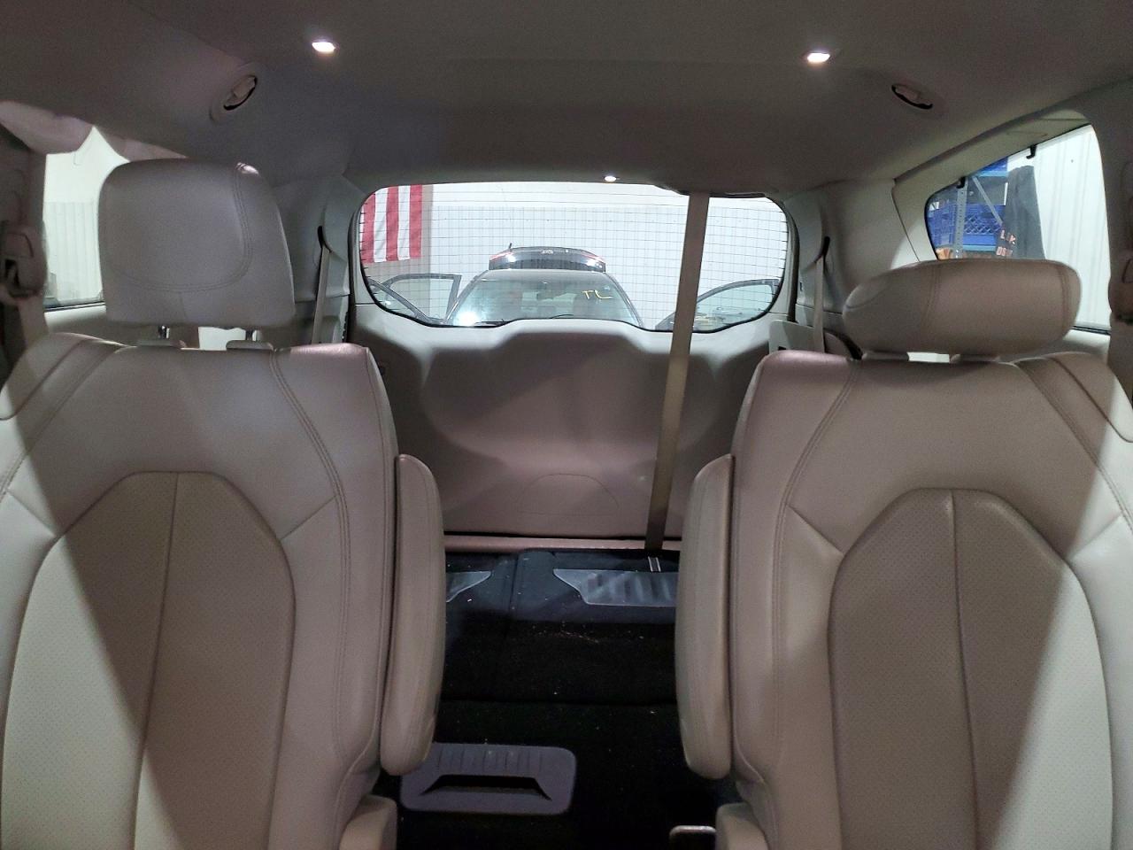 Chrysler Pacifica Touring L