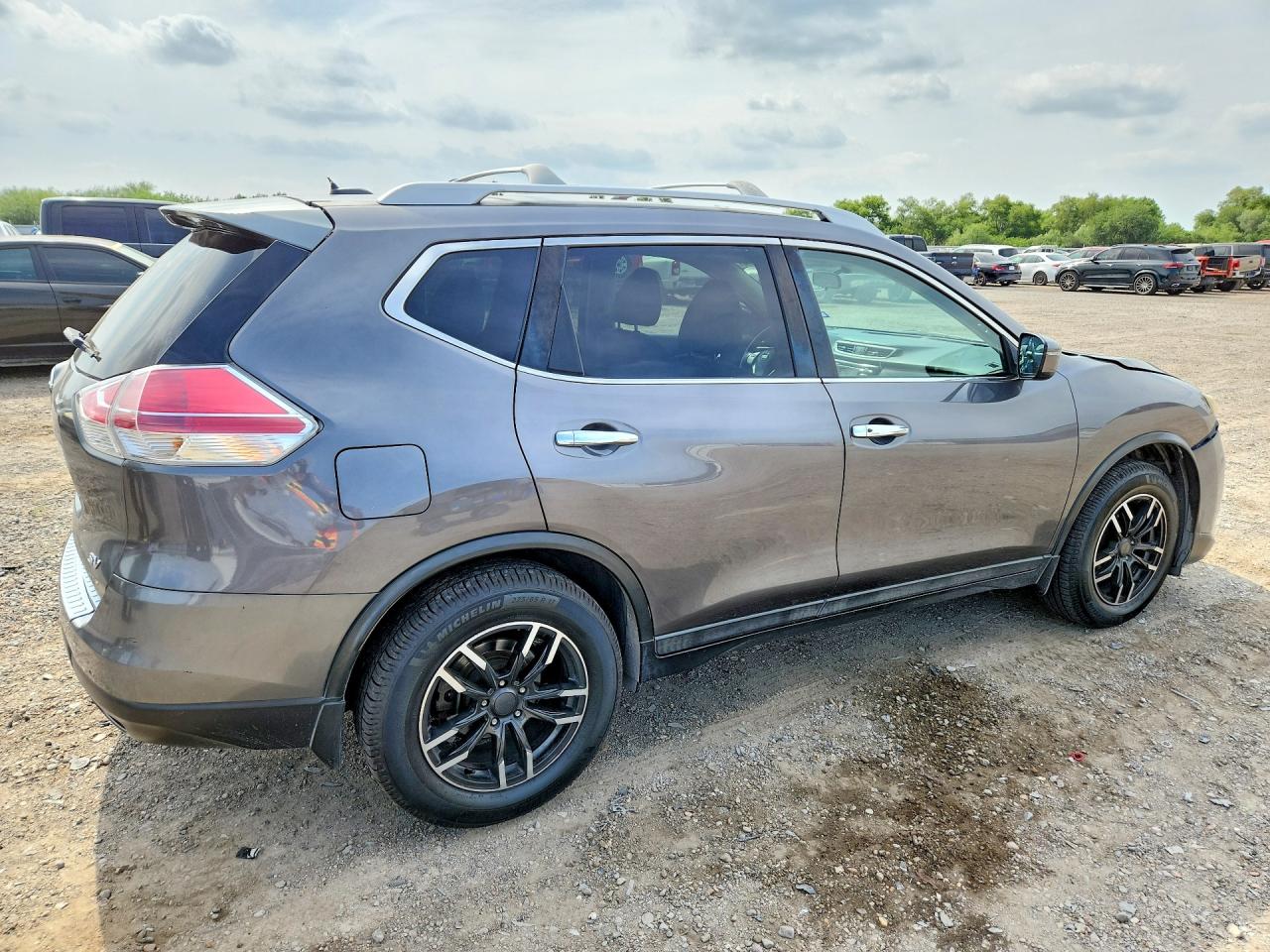Nissan Rogue Sv